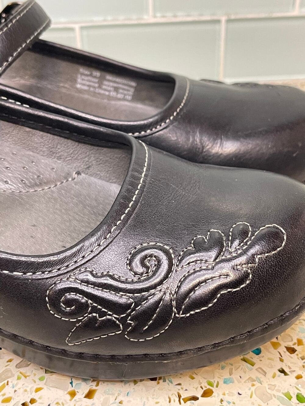 Dansko Black Leather Embroidered Floral Mary Jane Clogs Mules 39 8.5